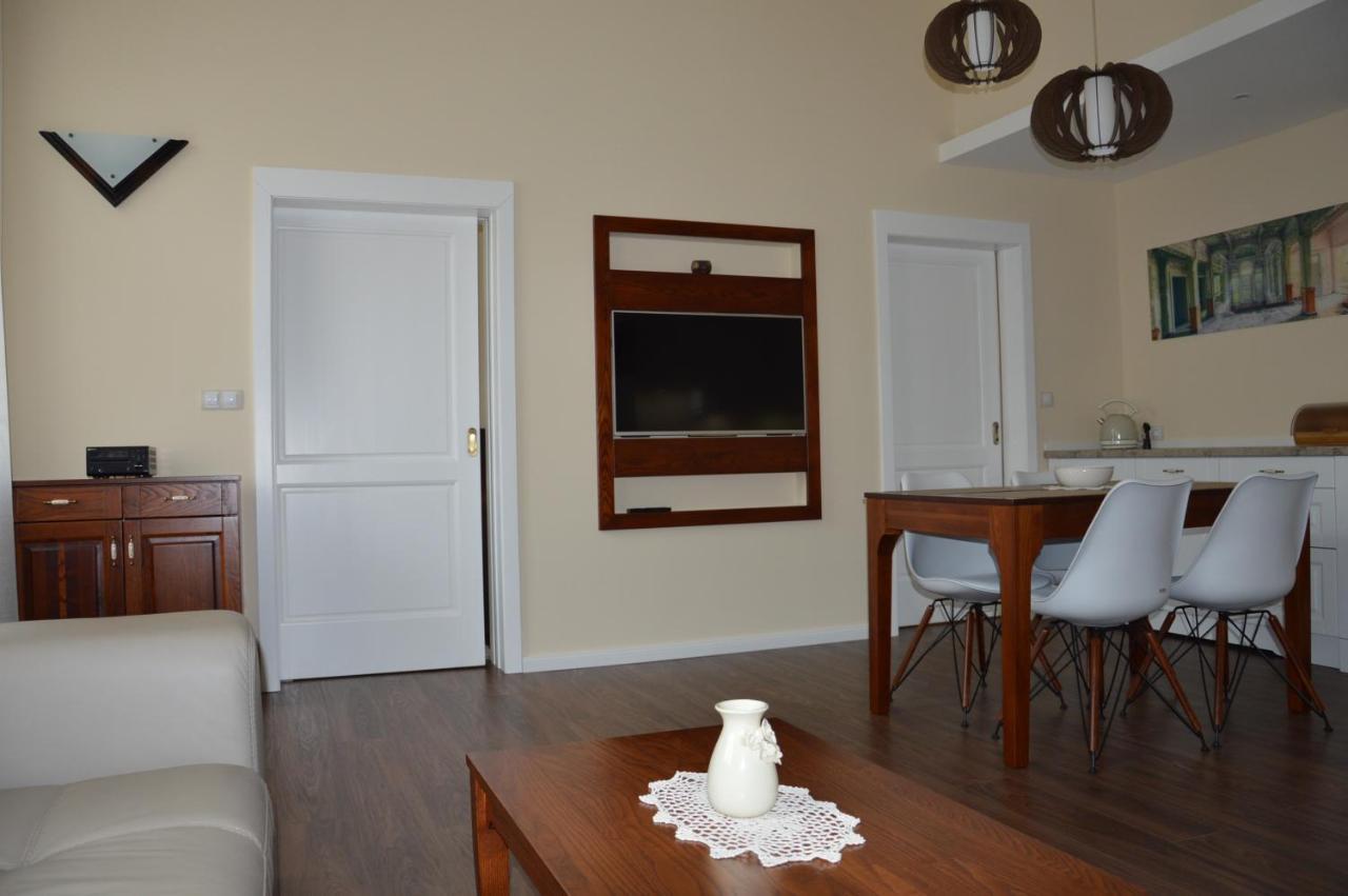 M2-Apartment Σζομπαθέλι Εξωτερικό φωτογραφία